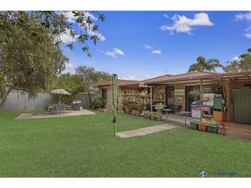8 Jonquil Close, Bateau Bay NSW 2261