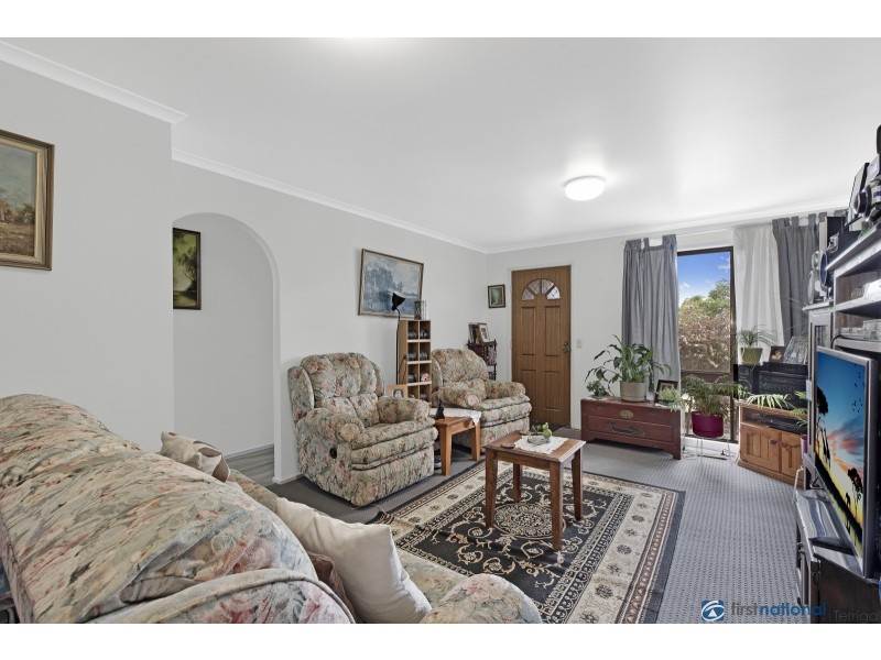 8 Jonquil Close, Bateau Bay NSW 2261