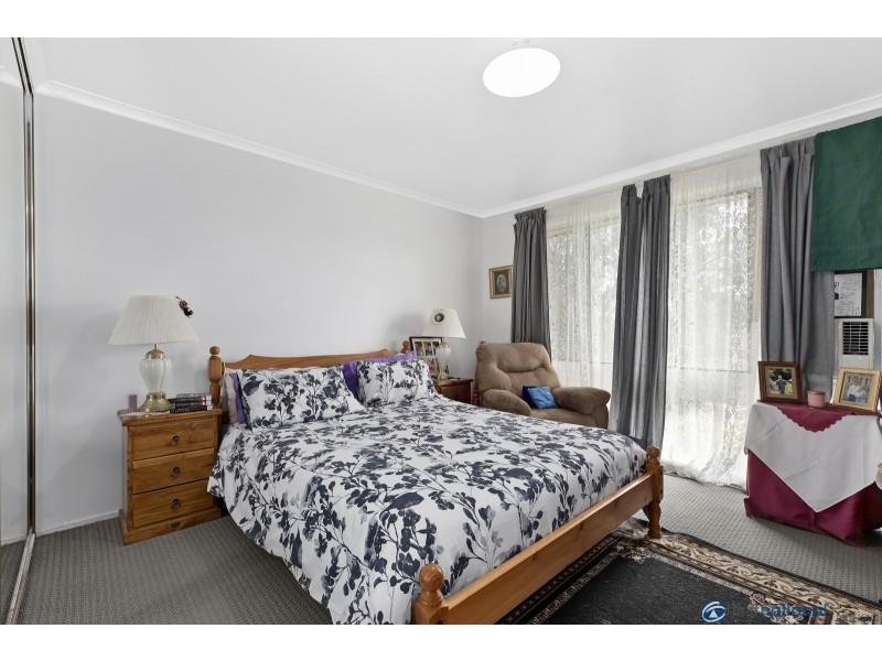 8 Jonquil Close, Bateau Bay NSW 2261