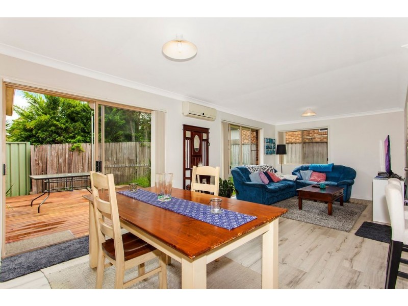 2/5 Aurora Place, Bateau Bay NSW 2261