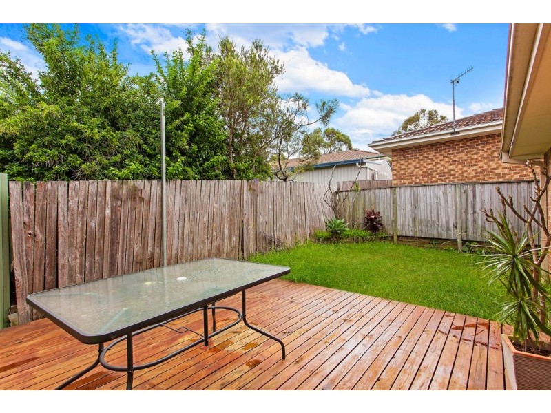 2/5 Aurora Place, Bateau Bay NSW 2261