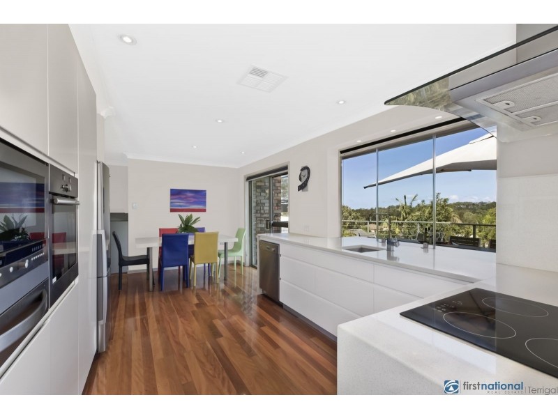 100 Old Gosford Road, Wamberal NSW 2260