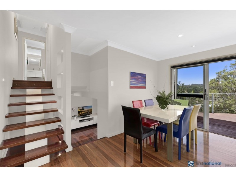 100 Old Gosford Road, Wamberal NSW 2260