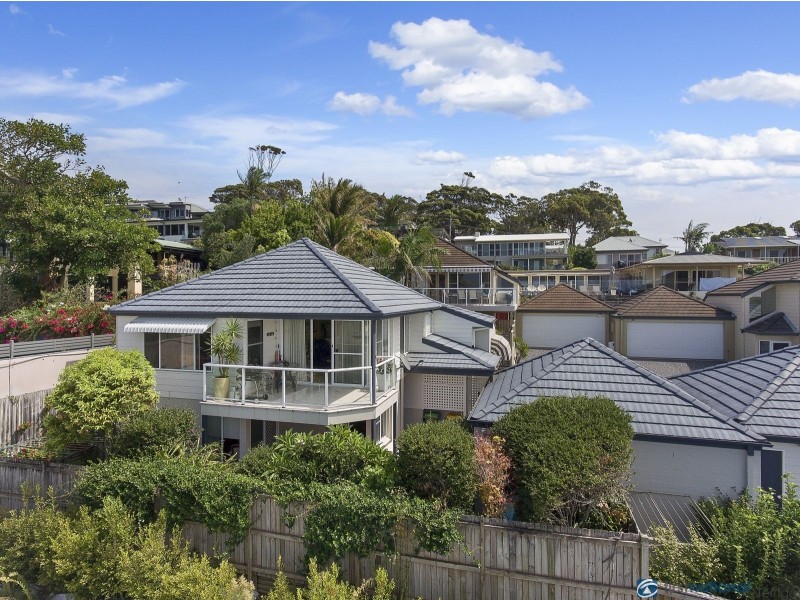 2/124a Ocean View Drive, Wamberal NSW 2260