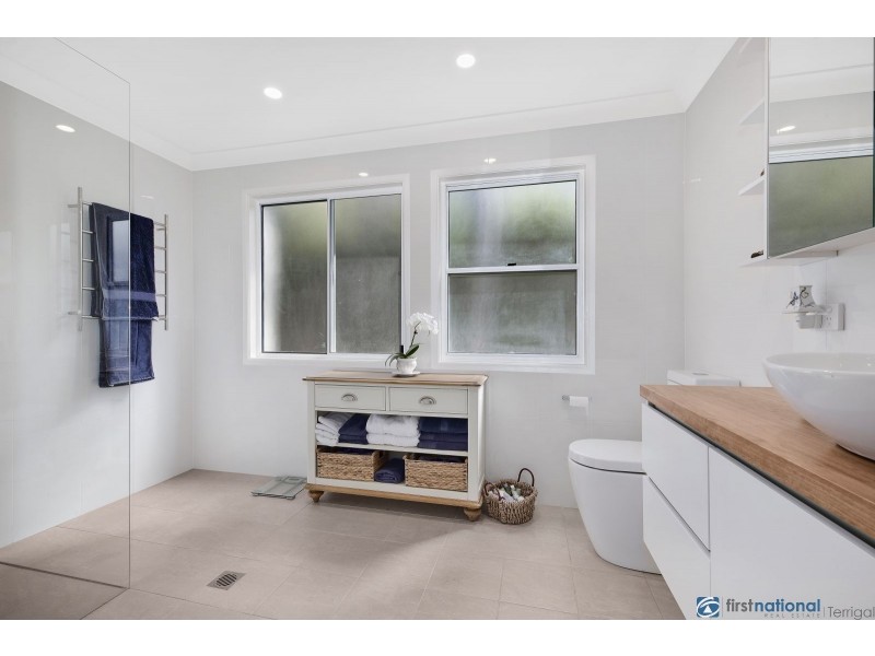 2/124a Ocean View Drive, Wamberal NSW 2260