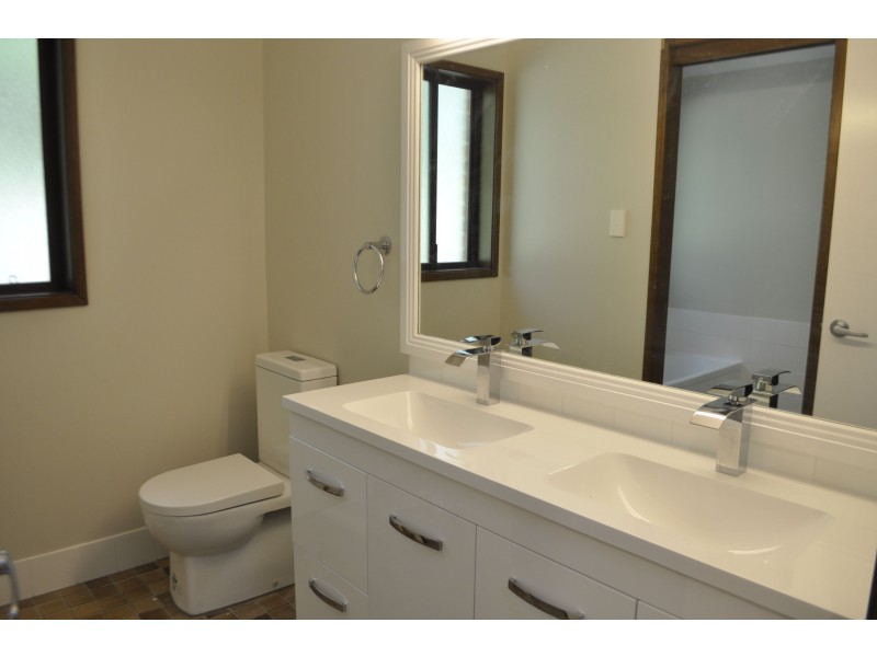 9 Edmondson Cr, Kincumber NSW 2251