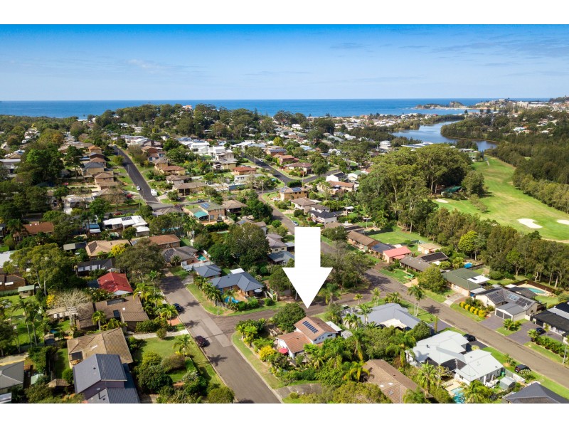 2 Dorset Close, Wamberal NSW 2260