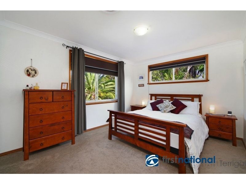 2 Dorset Close, Wamberal NSW 2260