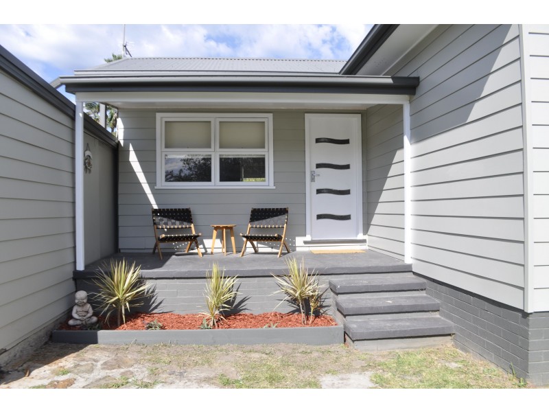 1018 The Entrance Rd, Forresters Beach NSW 2260