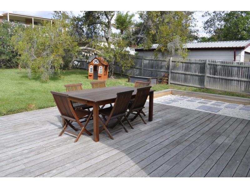 1018 The Entrance Rd, Forresters Beach NSW 2260