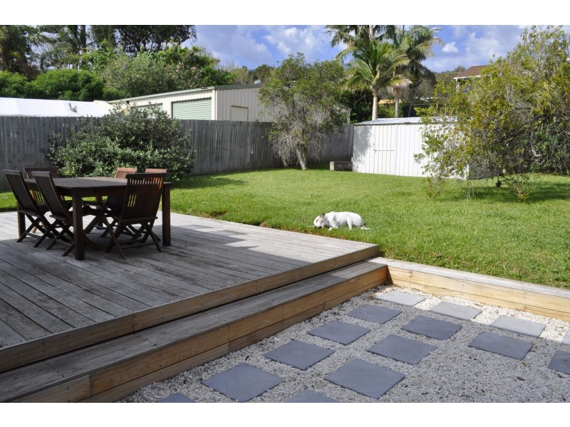 1018 The Entrance Rd, Forresters Beach NSW 2260