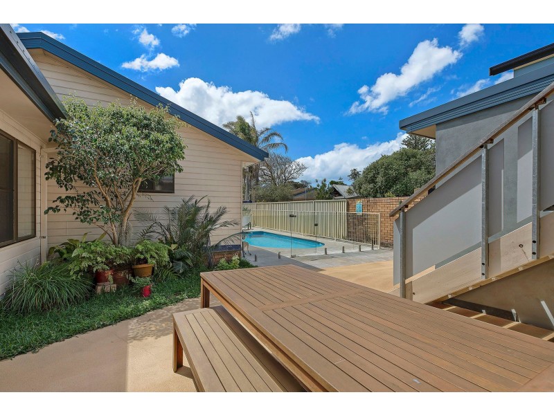 32 Ocean St, North Avoca NSW 2260