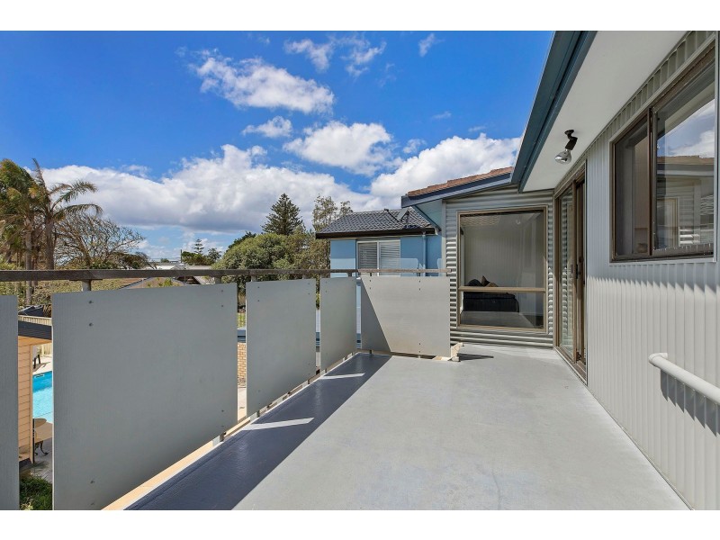 32 Ocean St, North Avoca NSW 2260
