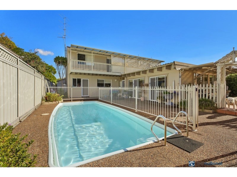 67 Kerry Crescent, Berkeley Vale NSW 2261