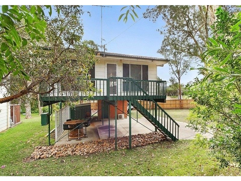 9 Peter Avenue, Forresters Beach NSW 2260