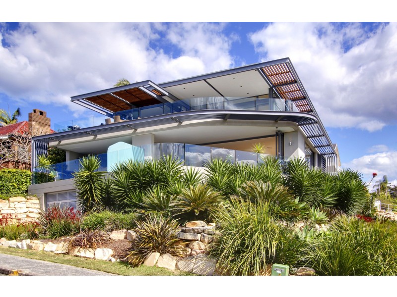 2/2 Whiting Avenue, Terrigal NSW 2260