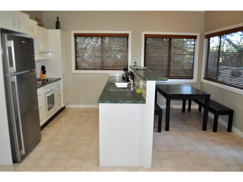 19 North Avoca Parade, North Avoca NSW 2260