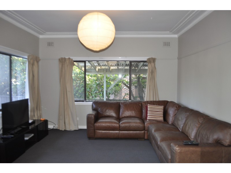 19 North Avoca Parade, North Avoca NSW 2260