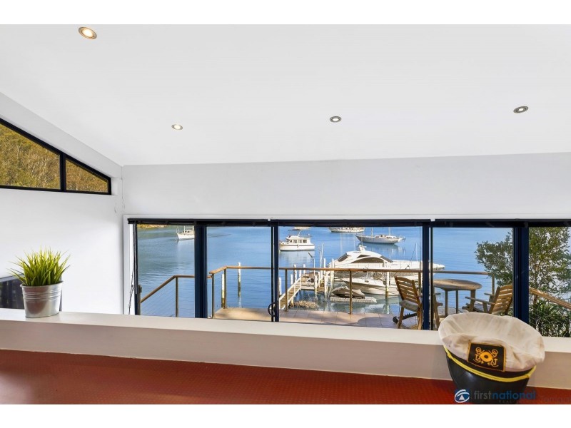 112 Daley Avenue, Daleys Point NSW 2257