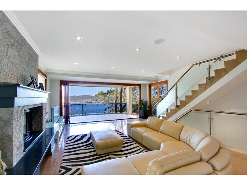 112 Daley Avenue, Daleys Point NSW 2257