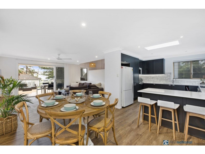 1/2 Renown Street, Wamberal NSW 2260