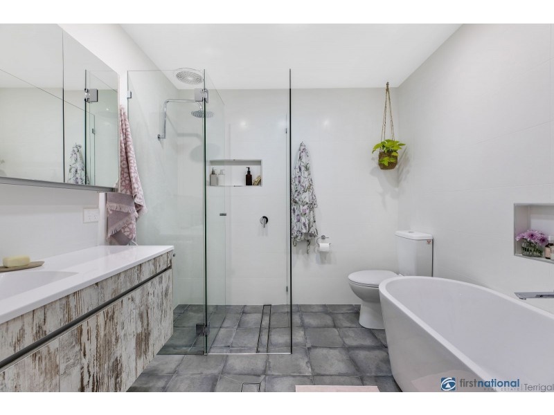 6 Dalpura Road, Wamberal NSW 2260