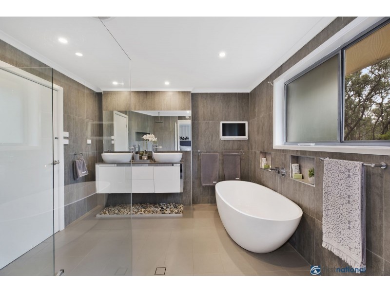 22 Golding Grove, Wyong NSW 2259