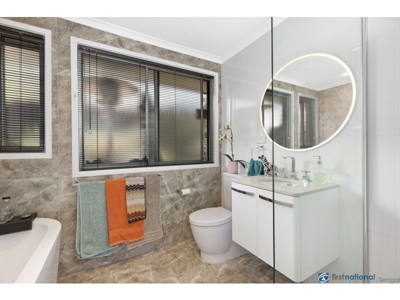 25 Gurrigal Street, Kincumber NSW 2251