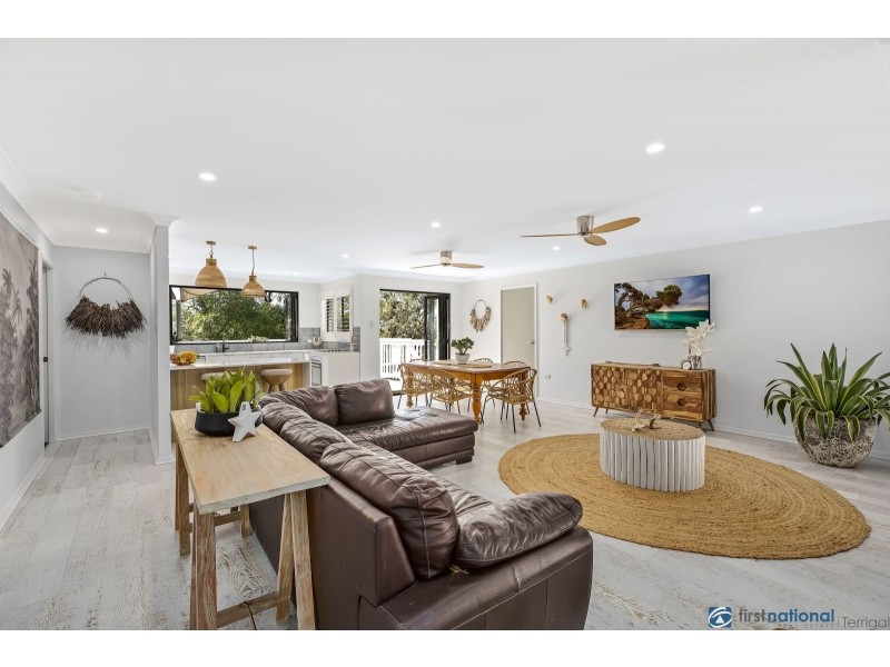 25 Whiting Avenue, Terrigal NSW 2260