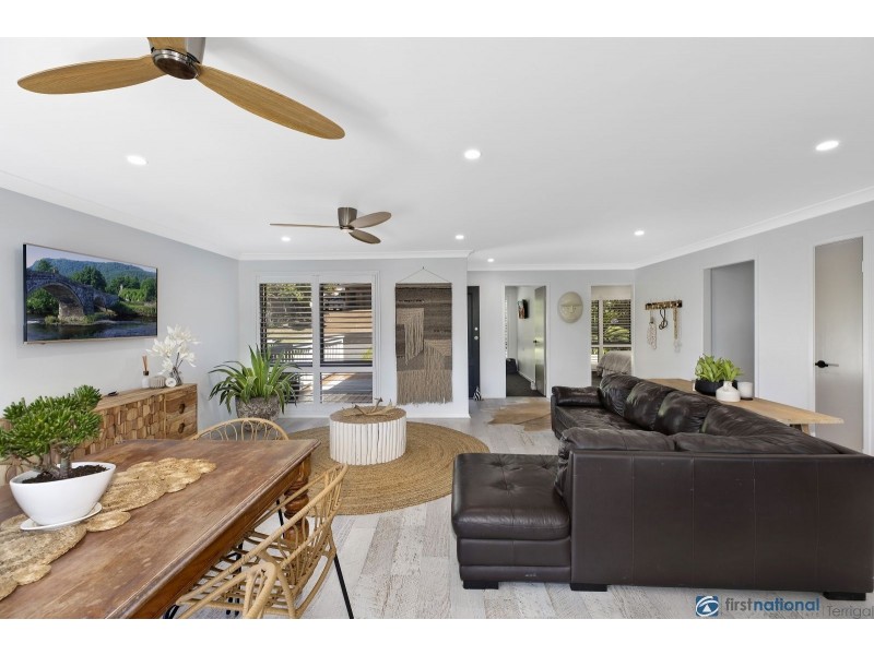 25 Whiting Avenue, Terrigal NSW 2260