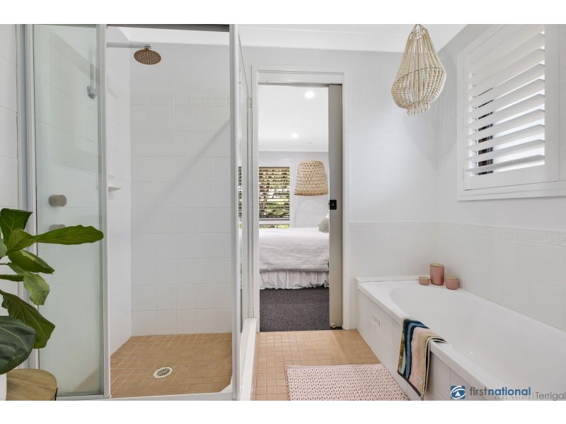 25 Whiting Avenue, Terrigal NSW 2260
