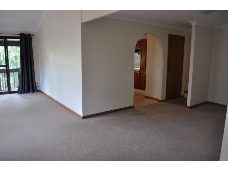 6 Table Top Road, North Avoca NSW 2260