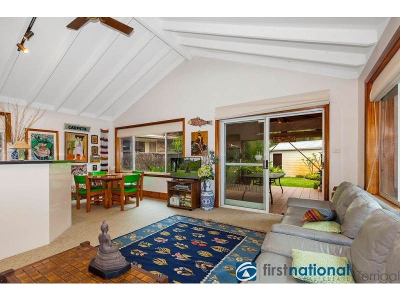 1 Lake Street, North Avoca NSW 2260