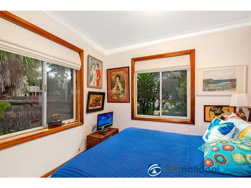 1 Lake Street, North Avoca NSW 2260