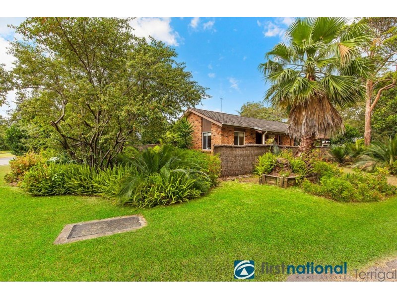 1 Lake Street, North Avoca NSW 2260