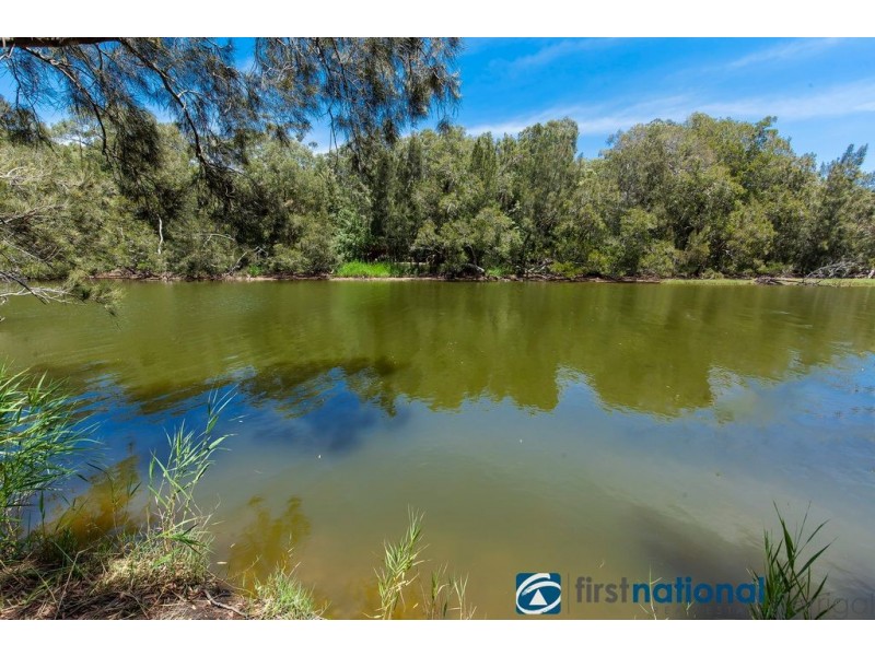 1 Lake Street, North Avoca NSW 2260