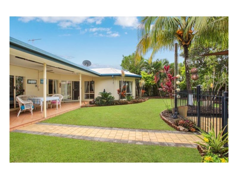 6 Warana Close, Kewarra Beach QLD 4879