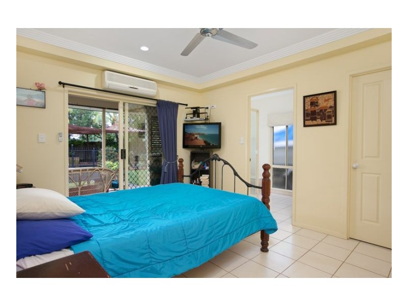6 Warana Close, Kewarra Beach QLD 4879