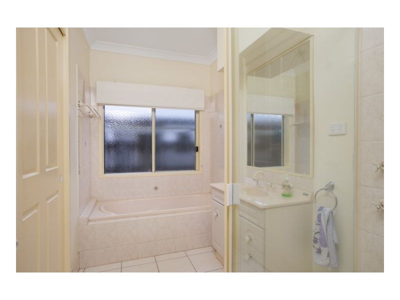 6 Warana Close, Kewarra Beach QLD 4879