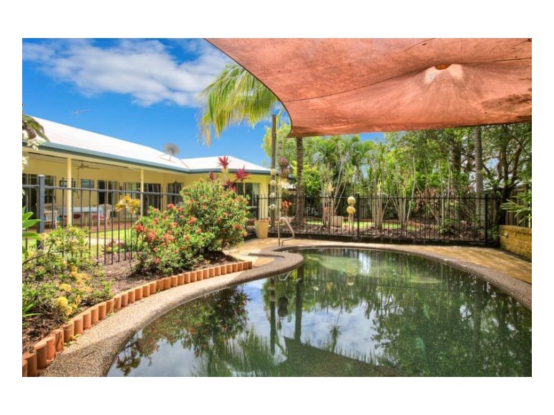 6 Warana Close, Kewarra Beach QLD 4879