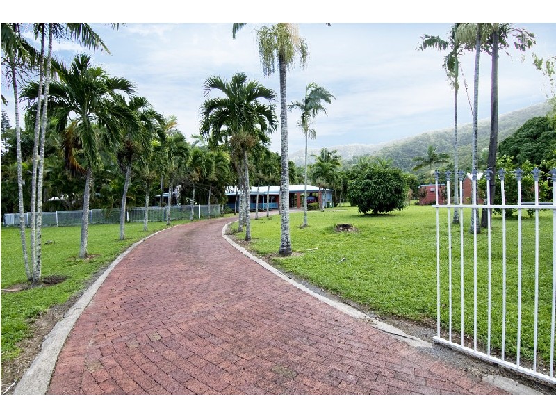 33 – 35 EVERGREEN STREET, Clifton Beach QLD 4879