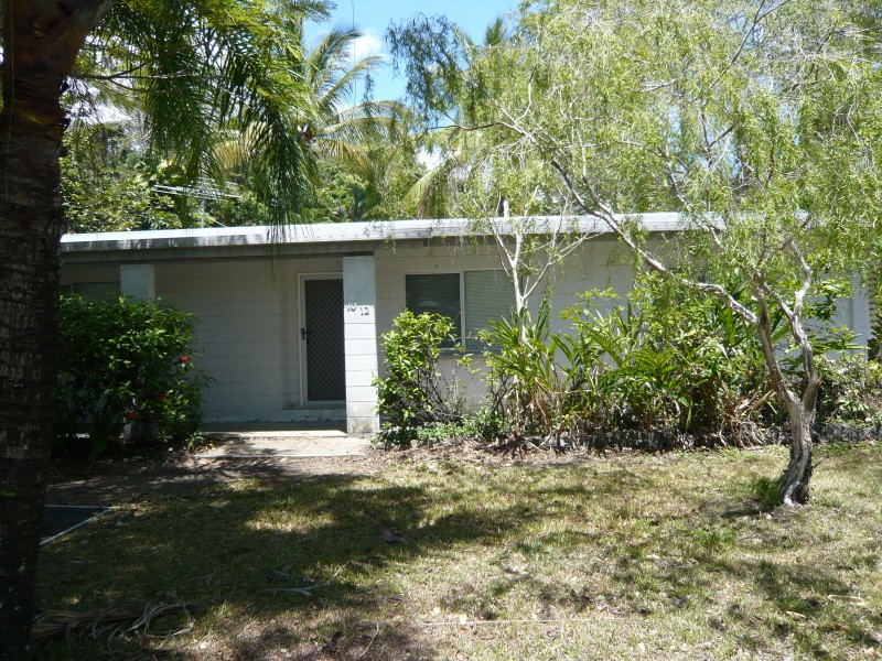 10 RUDDER ST, Clifton Beach QLD 4879