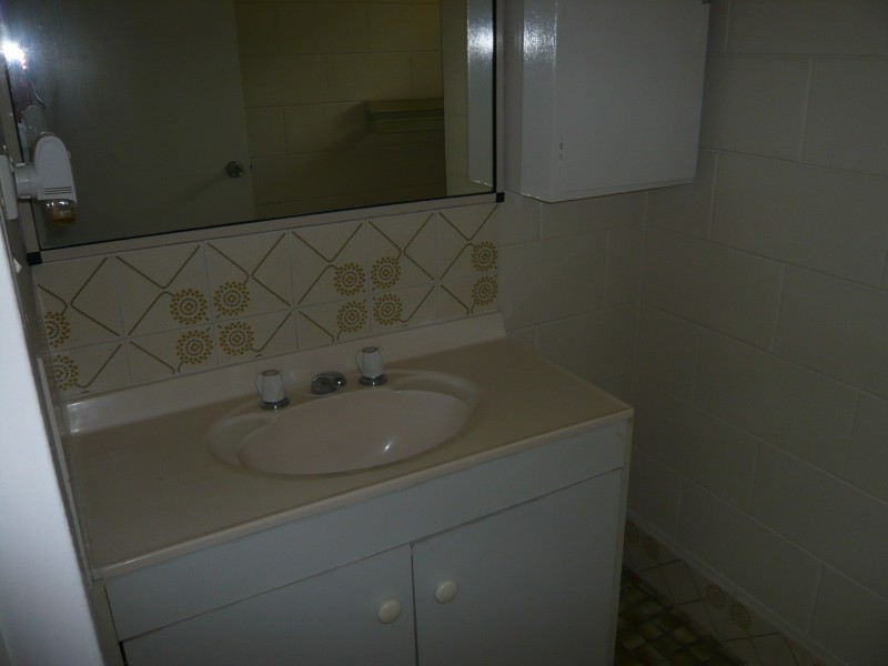 10 RUDDER ST, Clifton Beach QLD 4879