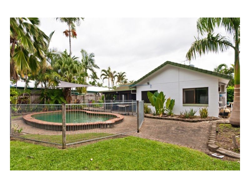 Kewarra Beach QLD 4879