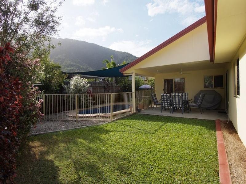 1 SAGO CLOSE, Palm Cove QLD 4879