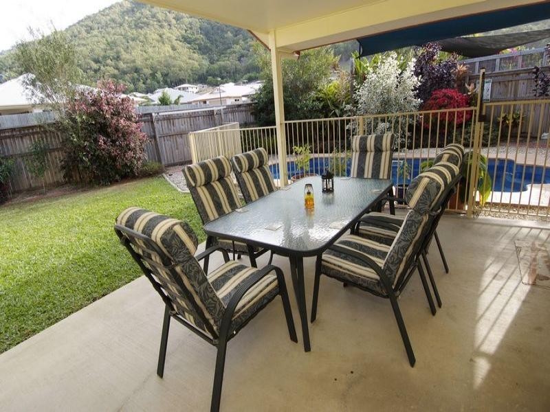 1 SAGO CLOSE, Palm Cove QLD 4879