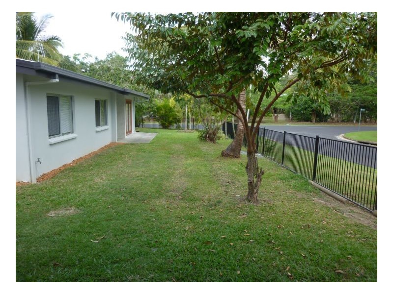23 RUDDER ST, Clifton Beach QLD 4879