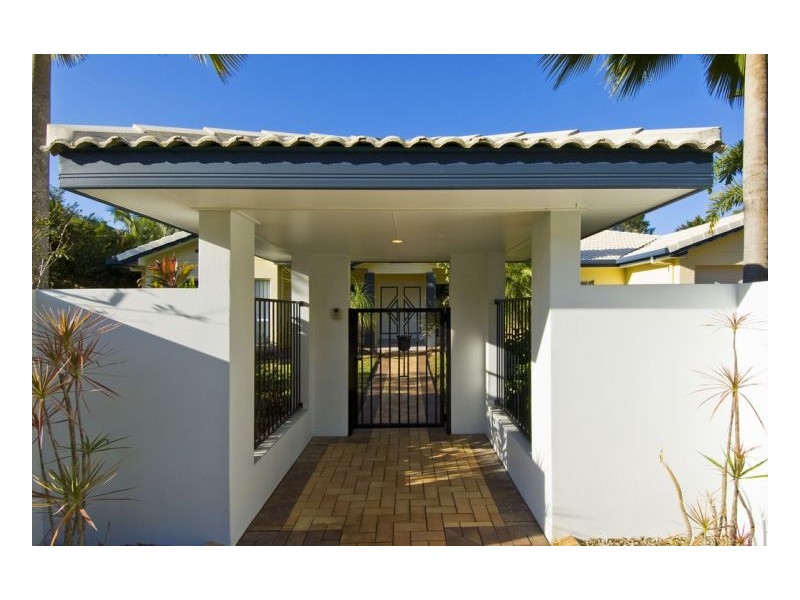 52 KEWARRA STREET, Kewarra Beach QLD 4879