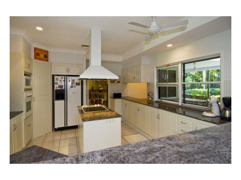 52 KEWARRA STREET, Kewarra Beach QLD 4879