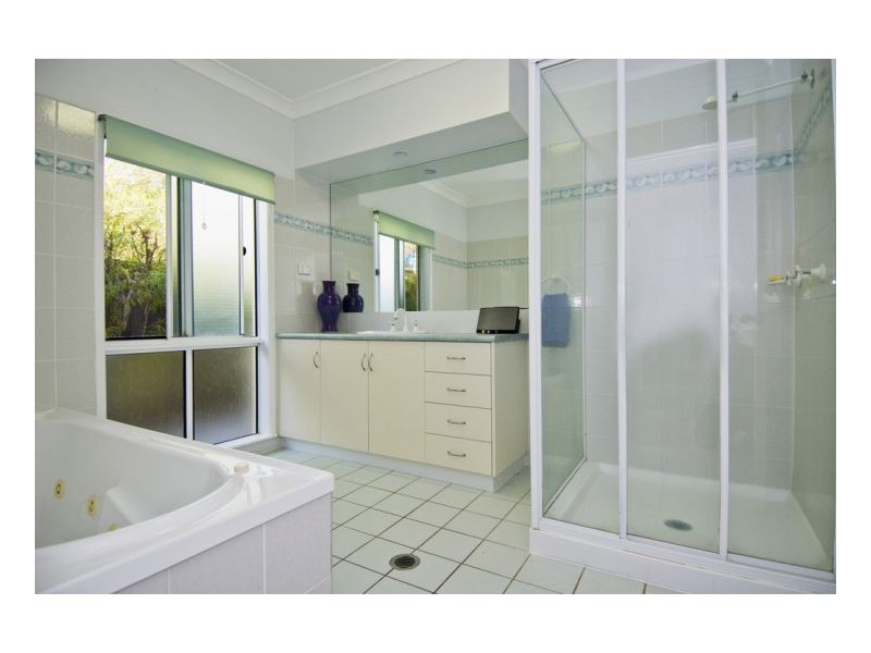 52 KEWARRA STREET, Kewarra Beach QLD 4879